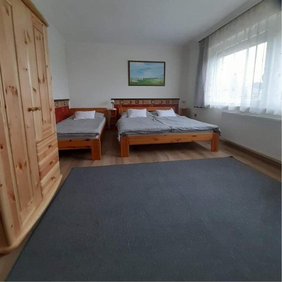 Pegazus Vendeghaz Hotel Hajduszoboszlo Ngoại thất bức ảnh